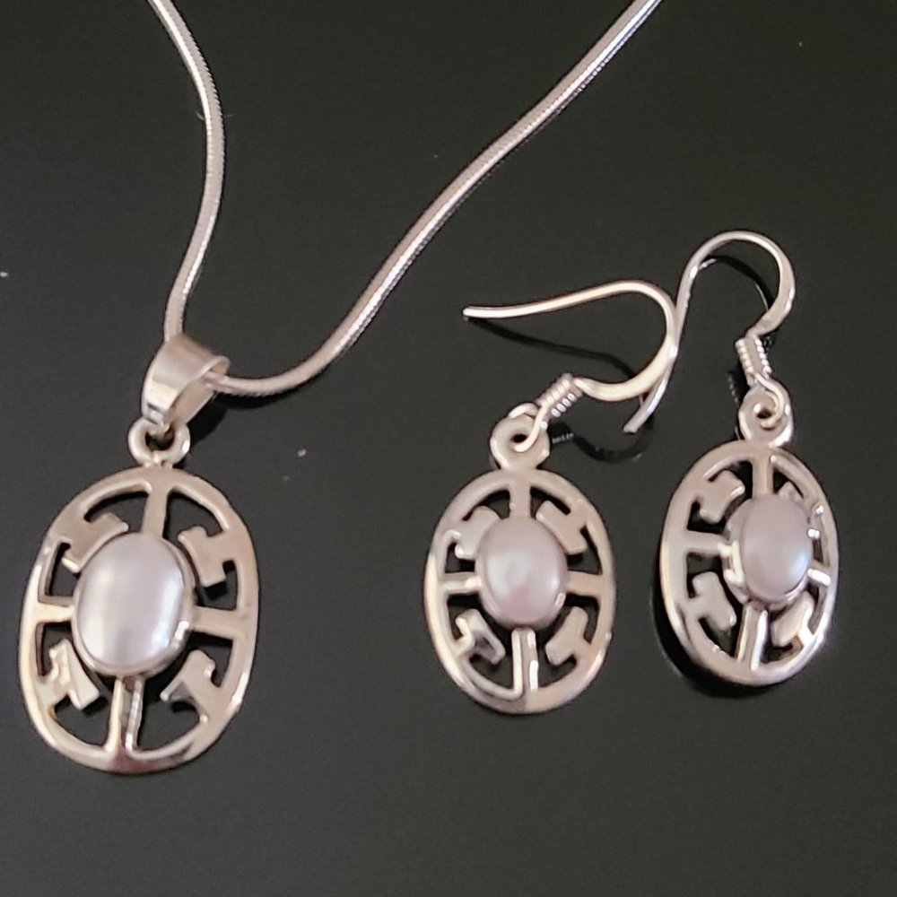 Pearls set necklace and Earrings sterling Silver-Pearls short necklace - Picture 3 of 7